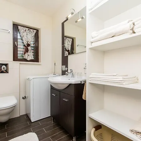 Siljug Apartment