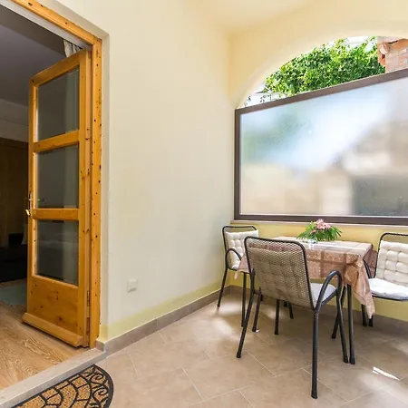 Siljug Apartment *