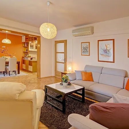 Siljug Apartment *