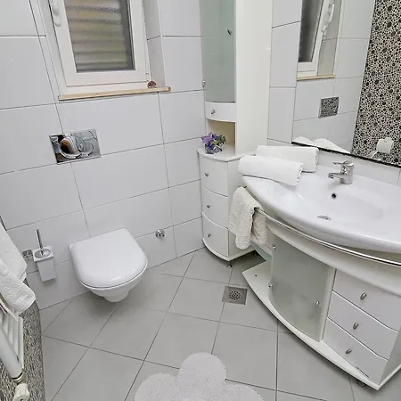 Siljug Apartman *